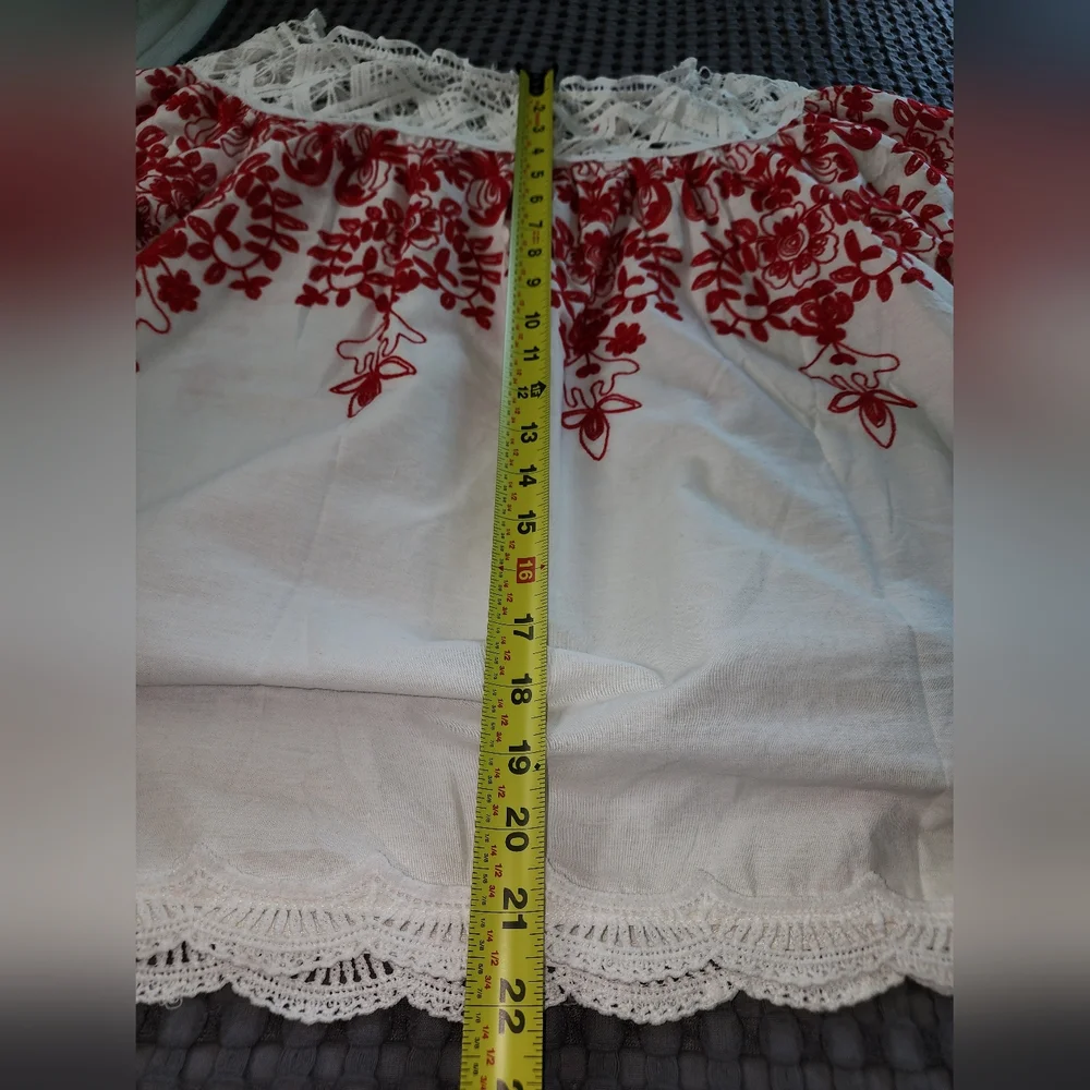 NWOT ASOS Off Shoulder Embroidered Top - Picture 7 of 8